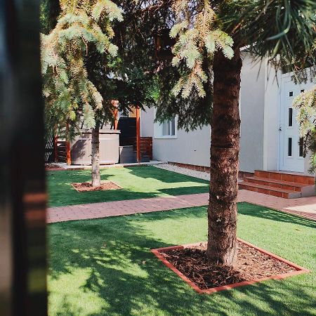 Ferienwohnung Pe-Ki Apartman Pétfürdő Várpalota Exterior foto