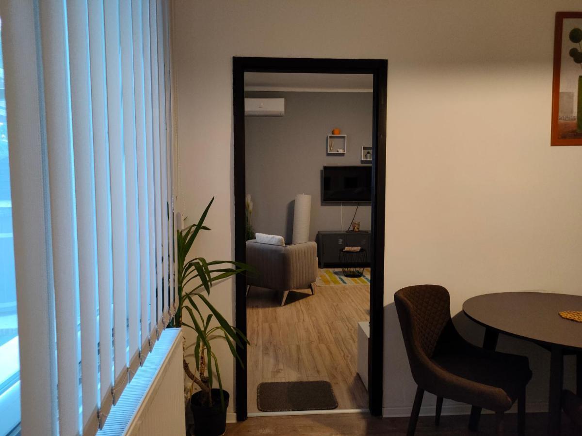 Ferienwohnung Pe-Ki Apartman Pétfürdő Várpalota Exterior foto